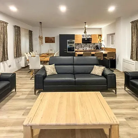 Semesterbostad Luxurious In